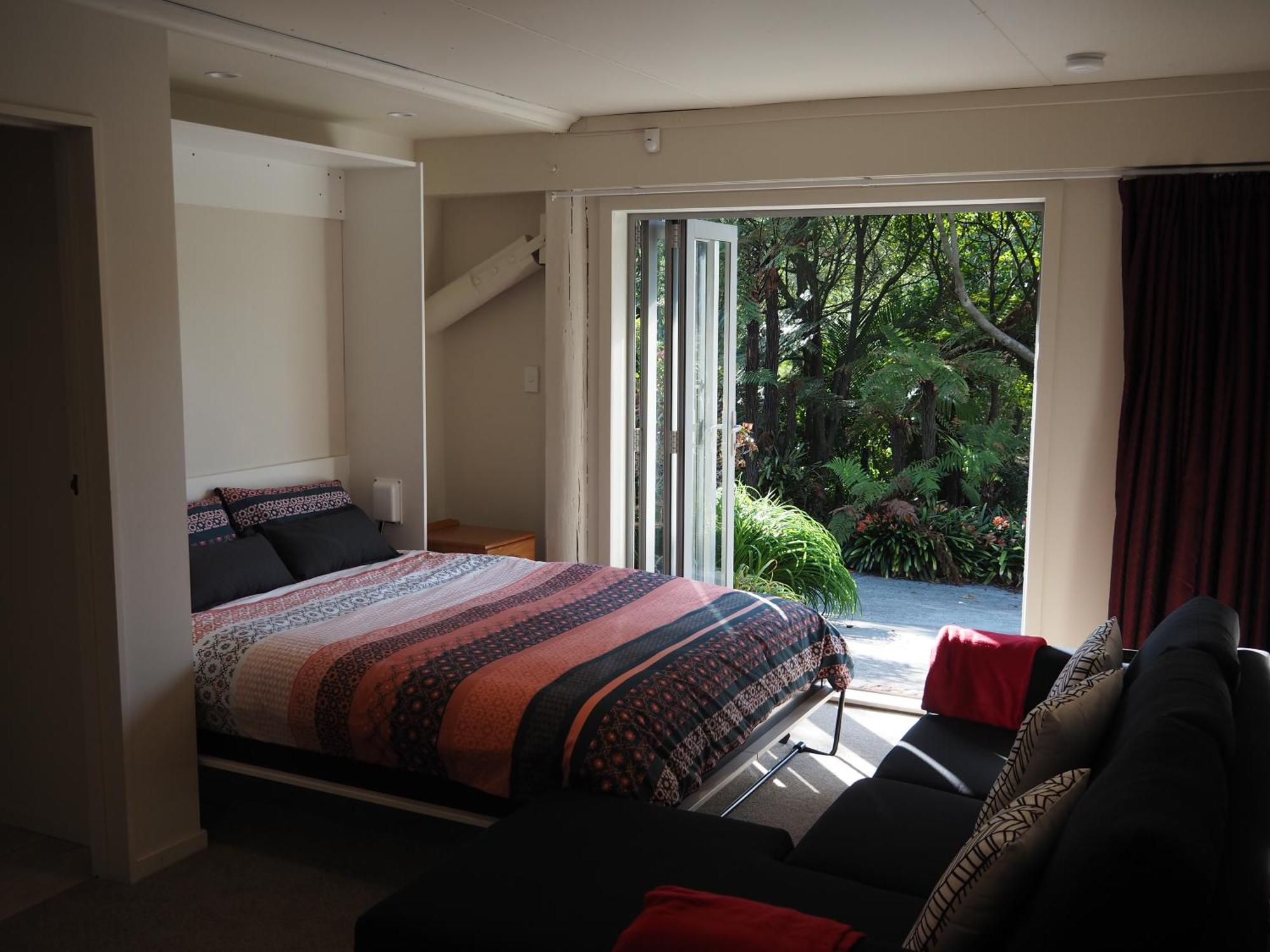 Uniqueness Hotel ตาอูรังกา ภายนอก รูปภาพ